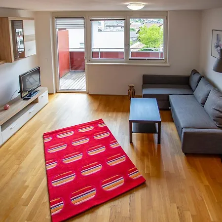 Central + Free Parking Spot Fulpmes