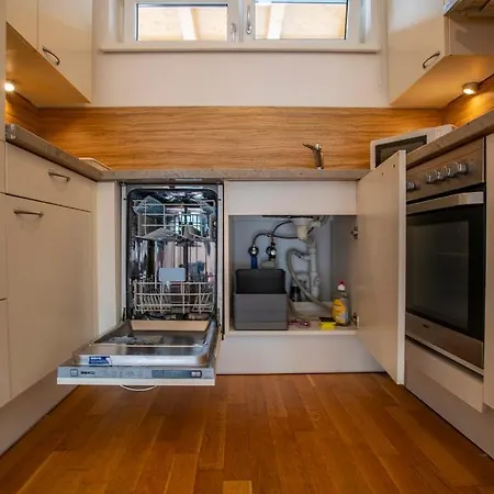 Central + Free Parking Spot