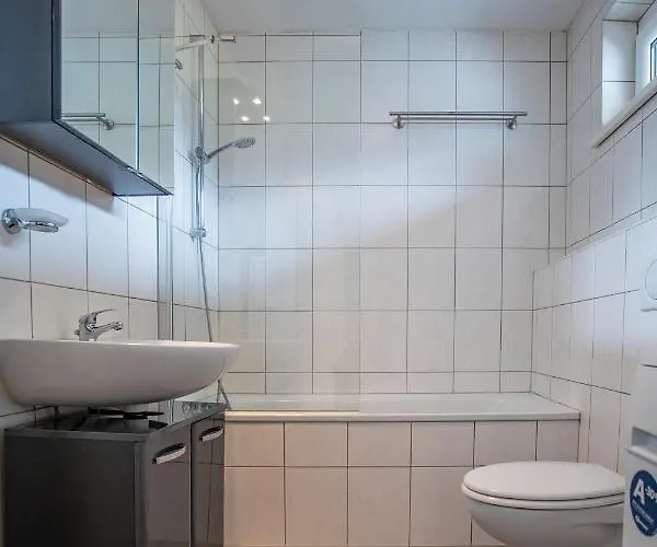 Central + Free Parking Spot