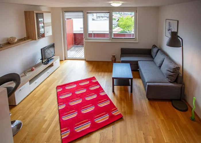 Central + Free Parking Spot فلبمس